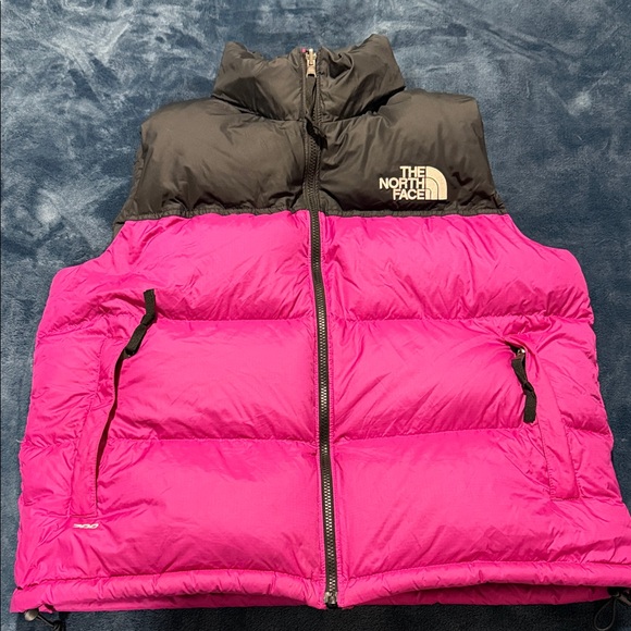 💗 The North Face 1996 Nuptse 700 Black and Pink Puffer Vest - Picture 8 of 16